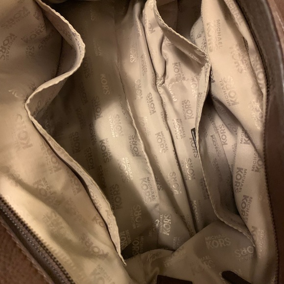 Michael Kors Brown Leather Shoulder Bag/Satchel - Picture 10 of 16